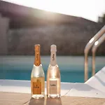 مزرعة للإقامة La Pria Wine لونيغو